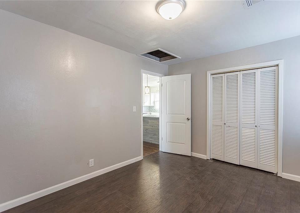 1st image of 4128 SE 25th St