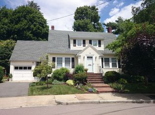 16 White Oak Rd, West Roxbury, MA 02132