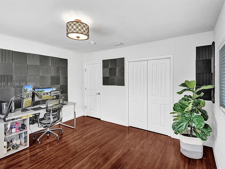 1102 Meadowlark Ave — Photo 36