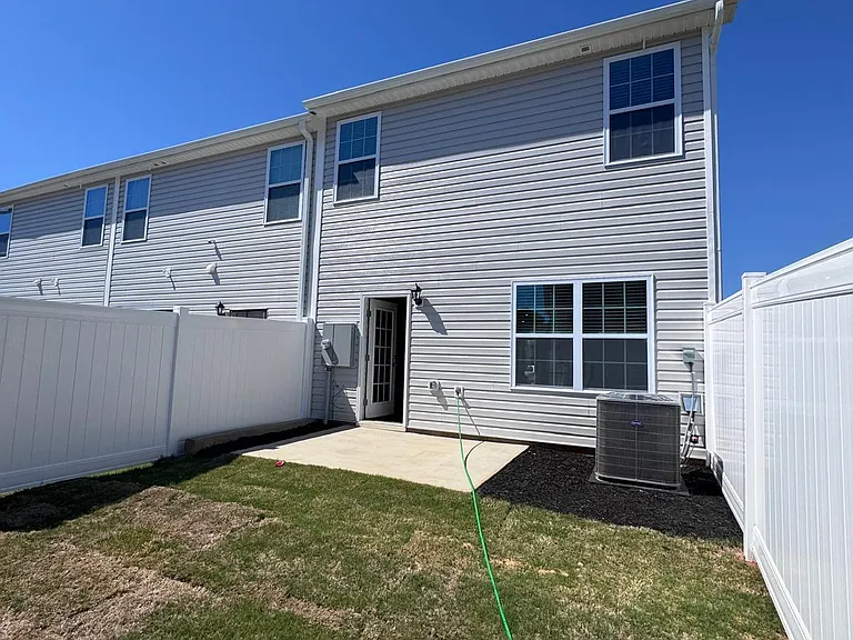 200 Canopy Dr — Photo 23