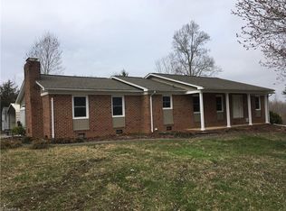 2835 Old Cedar Falls Rd, Asheboro, NC 27203