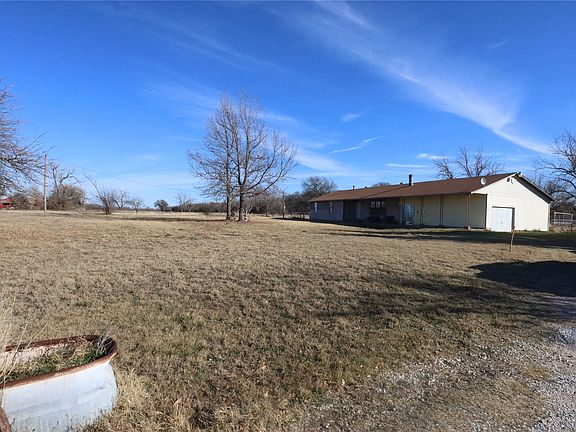 2nd image of 225 County Road 472