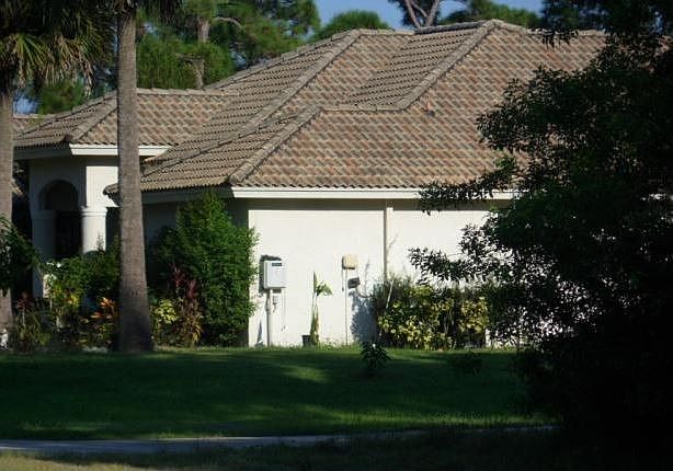 2nd image of 1088 SW Paar Dr