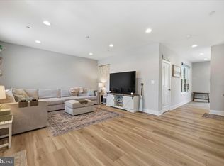 209 Pennsylvania Ave, Pasadena, MD 21122