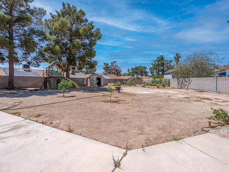 5519 Myron Cir — Photo 37