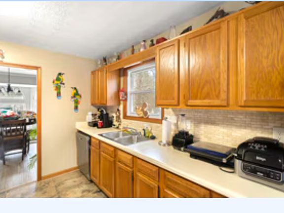 5th image of 4116 Gregory Manor Cir SW