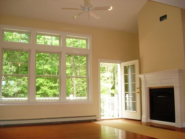 2nd image of 118 Spring Meadow Ln
