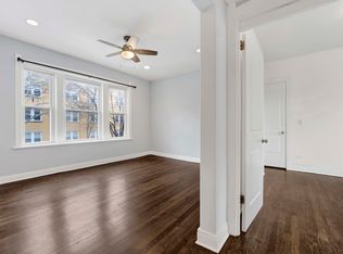3943 W Barry Ave #2, Chicago, IL 60618