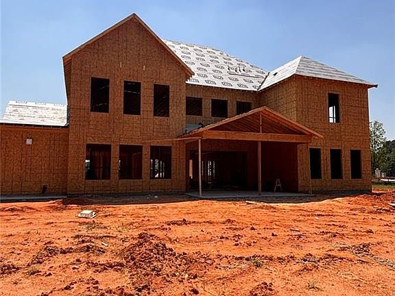 2nd image of 3285 Hall Rd