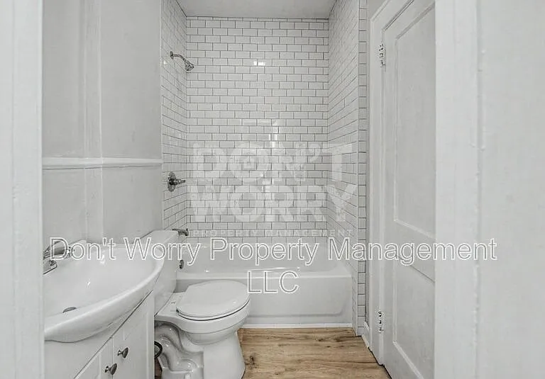 1405 Lexington Ave #A — Photo 7