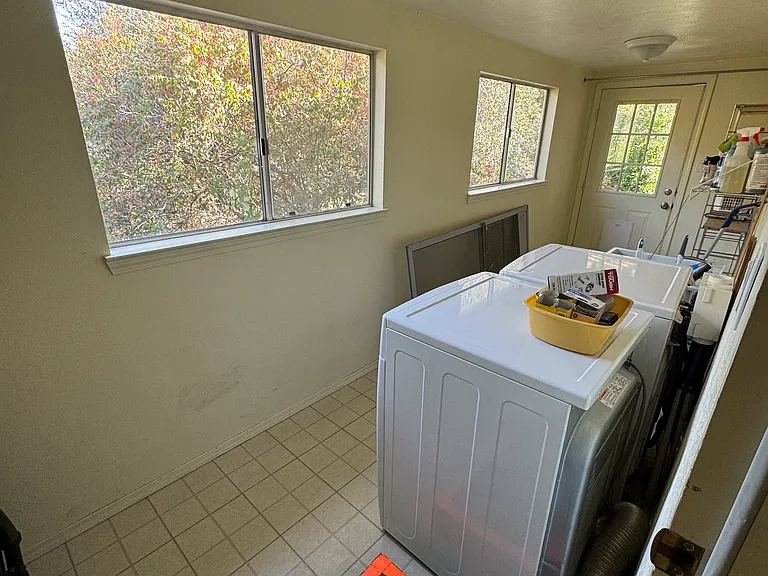Rippey Rd — Photo 10