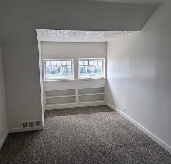 374 N 500 W #1 — Photo 11