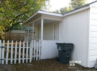 1413 1/2 NW Columbia Ave, Lawton, OK 73505