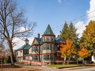 225 Main St, Farmington, ME 04938