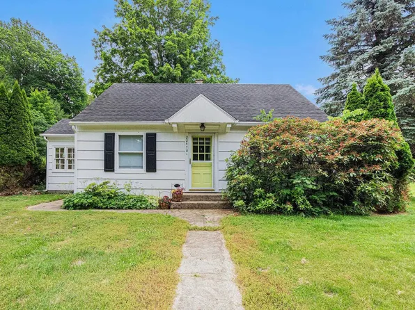 22470 Ireland Rd, South Bend, IN 46614