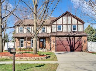 175 Brookwood Ln W, Bolingbrook, IL 60440
