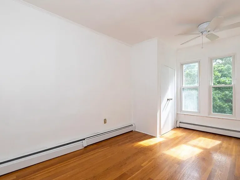 547 King St #A — Photo 8