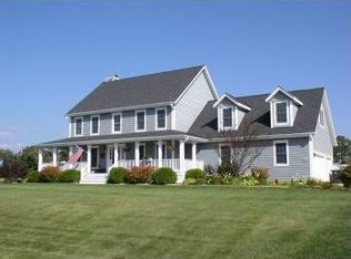 W325S8120 Jericho Rd, Mukwonago, WI 53149