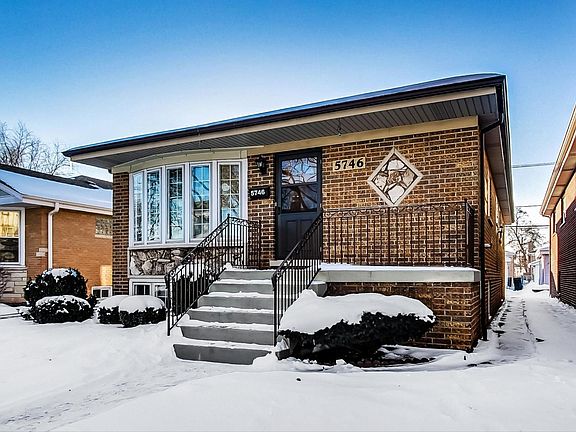3rd image of 5746 N Odell Ave