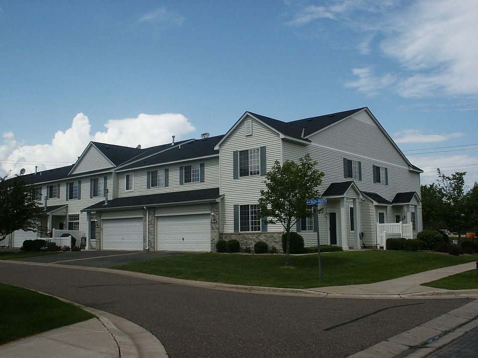 1st image of 9641 Queensland Ln N