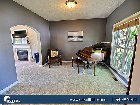 5th image of 3330 Whirlaway Ct