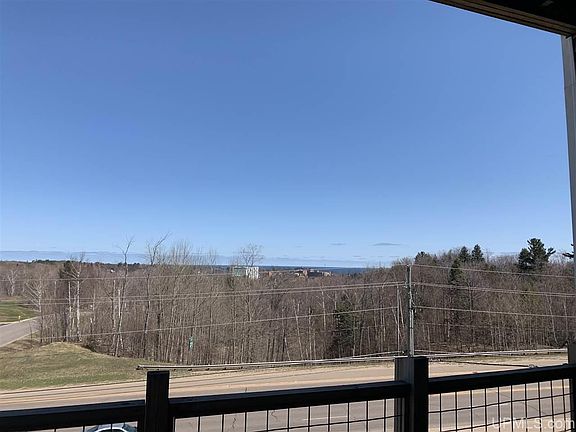 5th image of 1015 Osprey Ct APT 5
