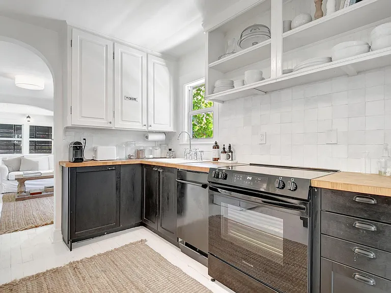 220 S L St — Photo 21