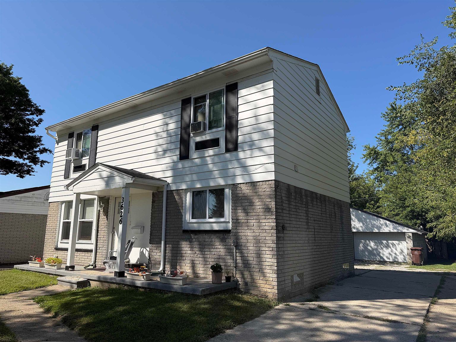 3626 Farnum St, Inkster, MI 48141