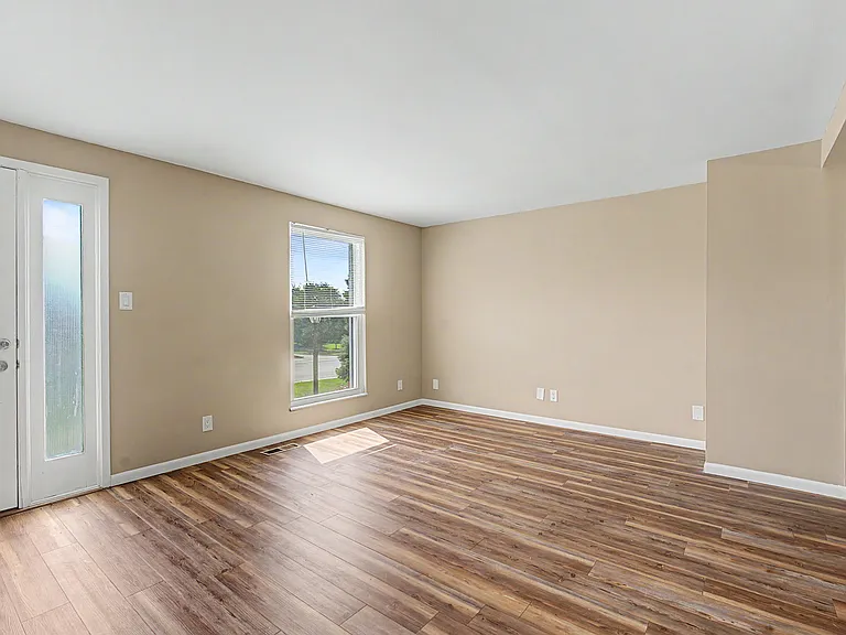 1406 Old Town Ct — Photo 8