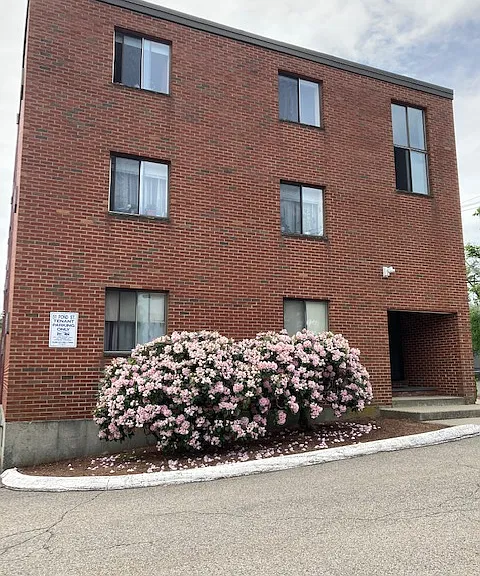 11 Pond St #11 — Photo 7