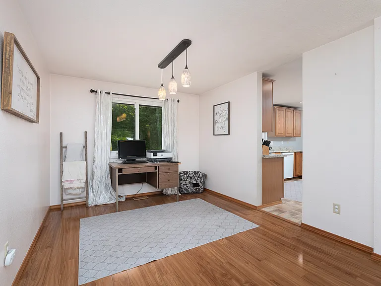8442 Hawksridge Dr SE — Photo 14