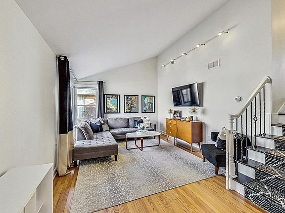 5th image of 1123 Elmwood Ave