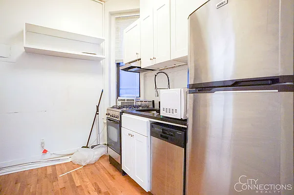 Rented by City Connections Realty | media 23