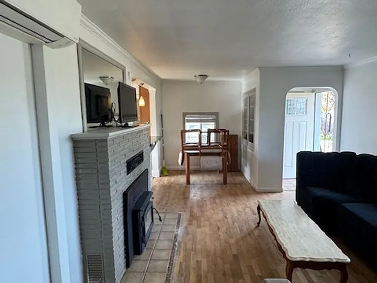 685 Beall Ln — Photo 4