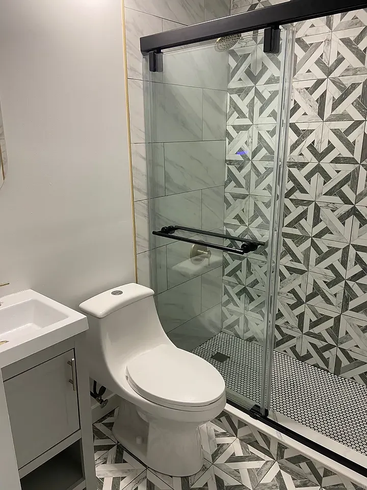 1 bed, 750 sqft, $2,100 — Photo 3