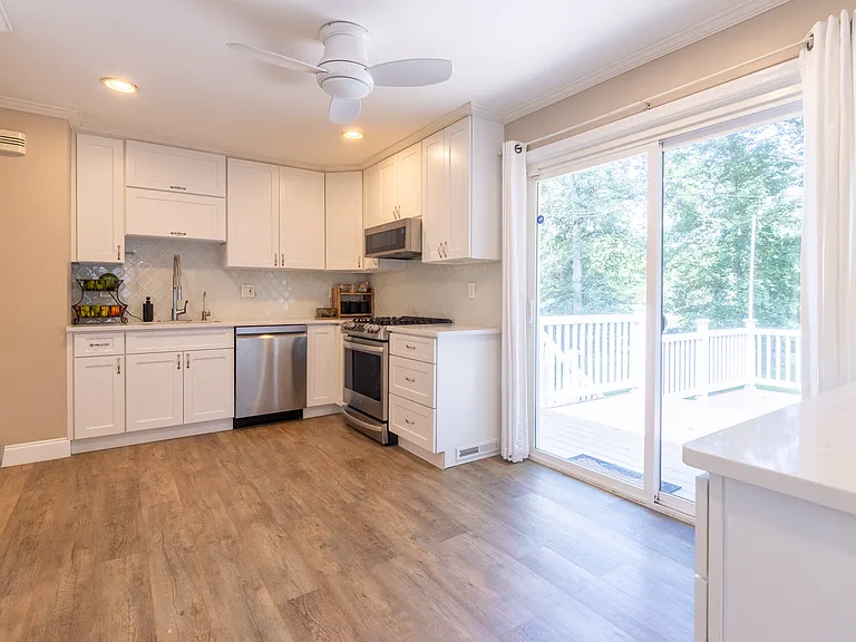 58 West Dr — Photo 9