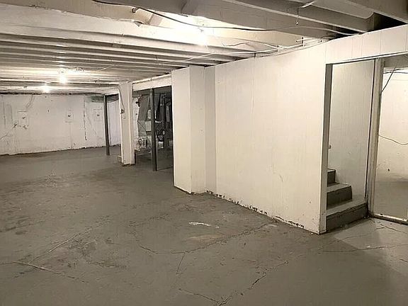 4th image of 631 E 91st St #744