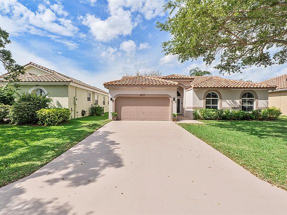 4th image of 5917 NW 73rd Court