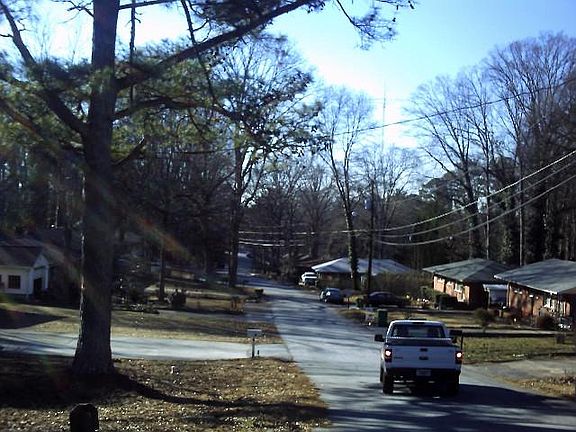 5th image of 724 Brookwood Dr