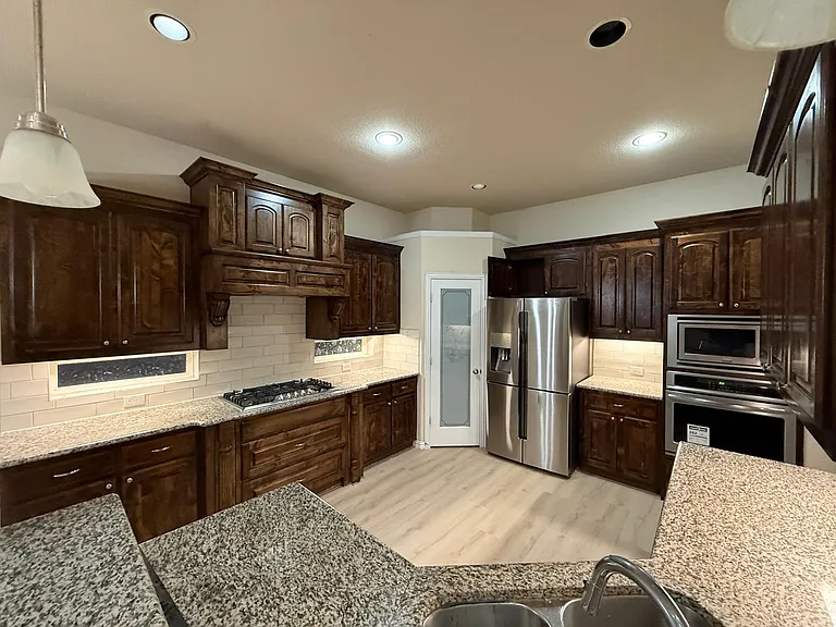 6112 Eldridge Ln — Photo 28