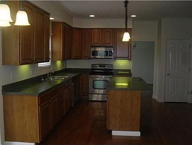3rd image of 7345 Clover Park Way