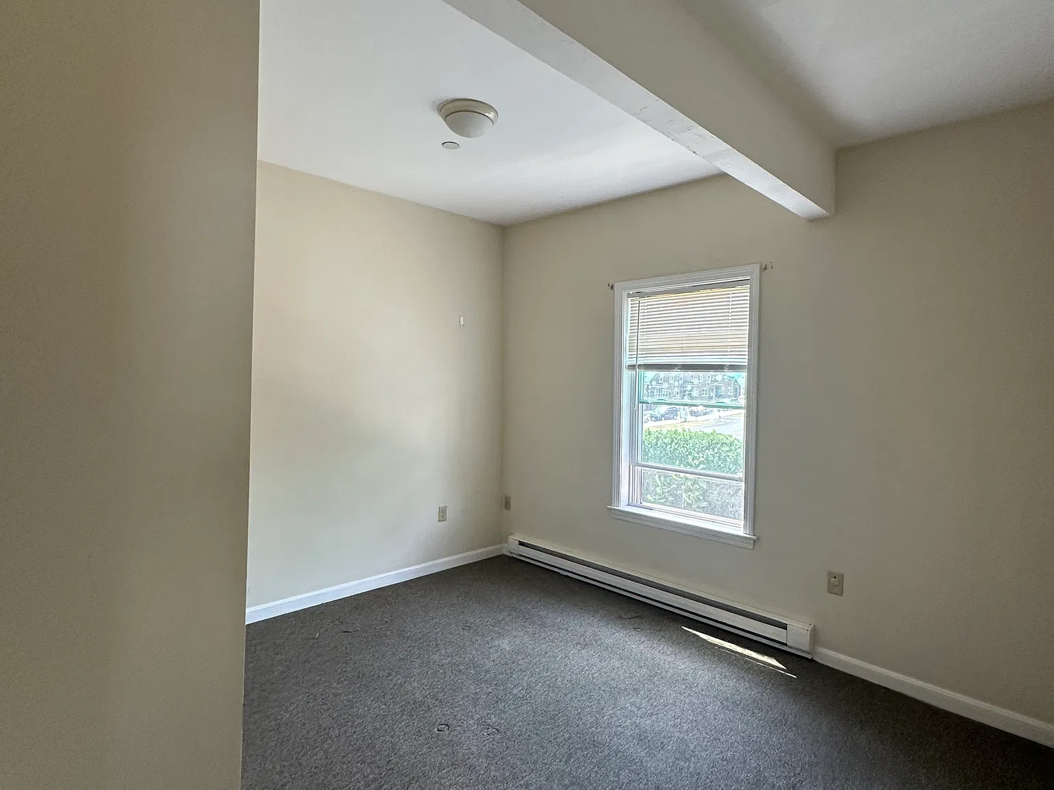2 bed, 1200 sqft, $2,300 — Photo 4