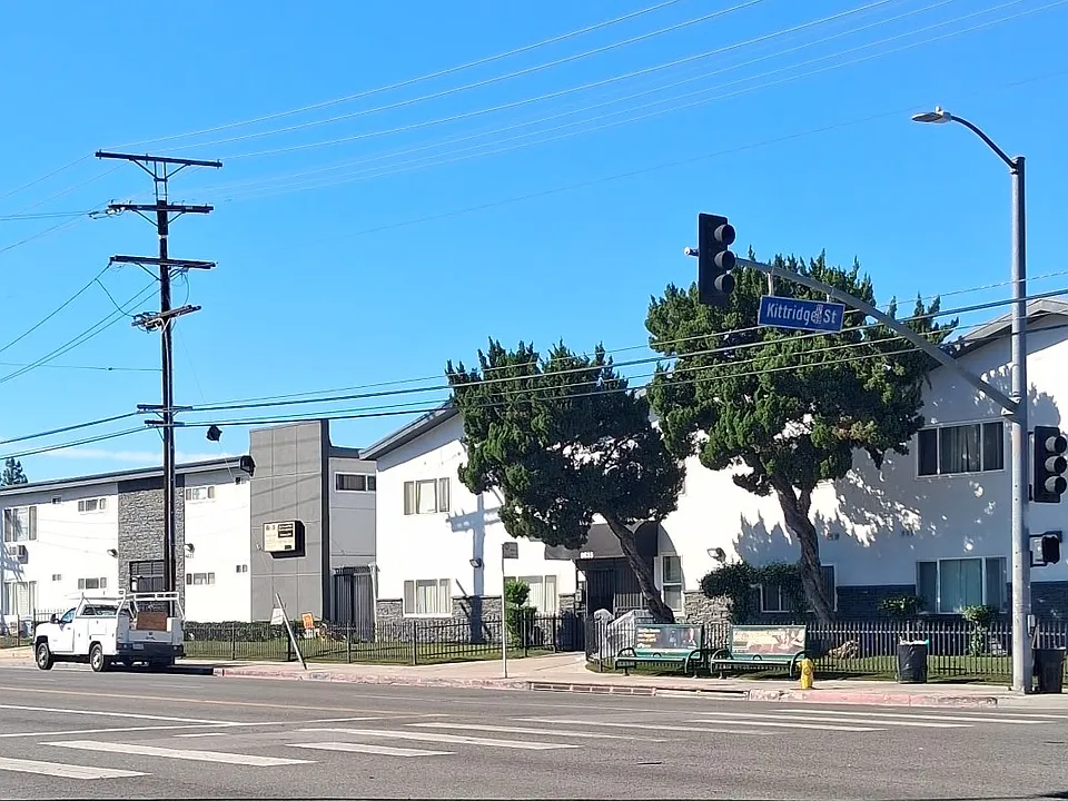 Warner Court Villas