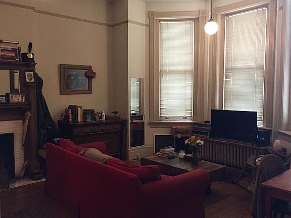 4th image of 1616 W Grace St APT 1