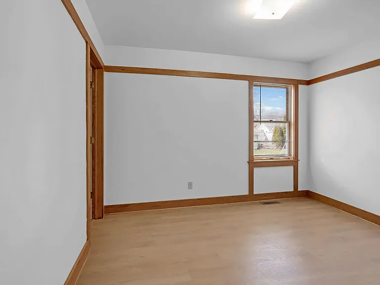 206 W William St #A — Photo 22