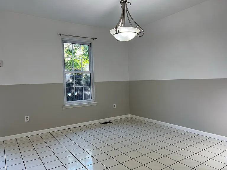 3306 Alpine Dr — Photo 7