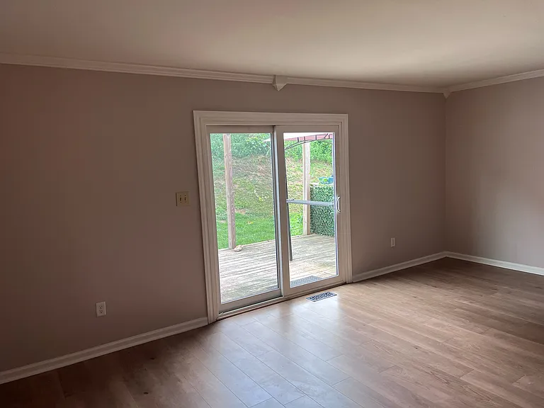 3915 Penns Dr — Photo 8
