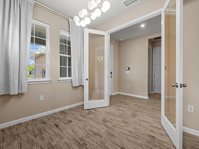 10288 Bonavie Cove Dr — Photo 10