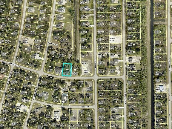 2nd image of 1031 Hansen St E