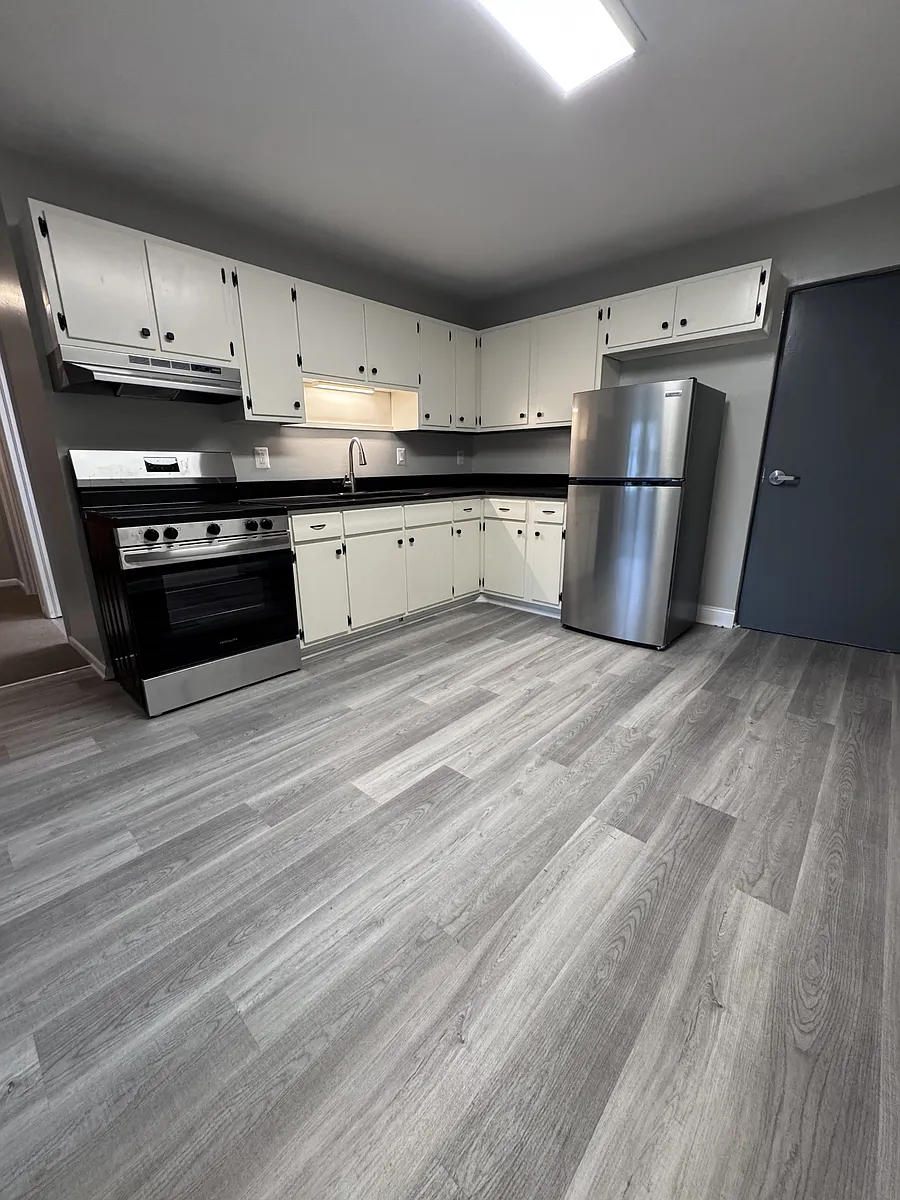 Building Photo - 400 Riverside Dr #OVERLOOKBSMT1